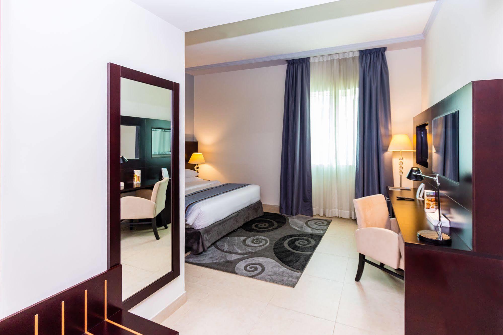 Tower Hotel Apartments Abu Dabi Dış mekan fotoğraf
